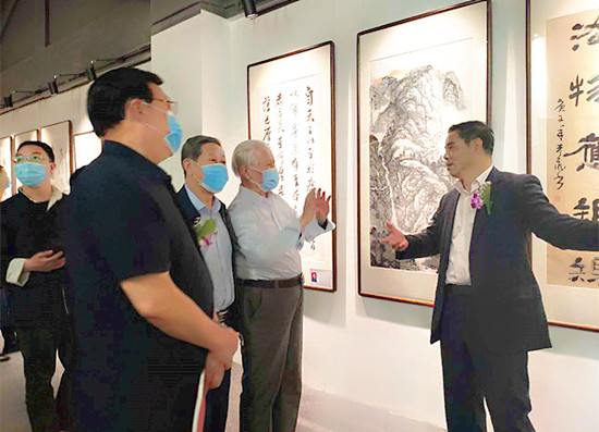 成都市郫都区践行新市民公约名家书画展在川菜博物馆开幕